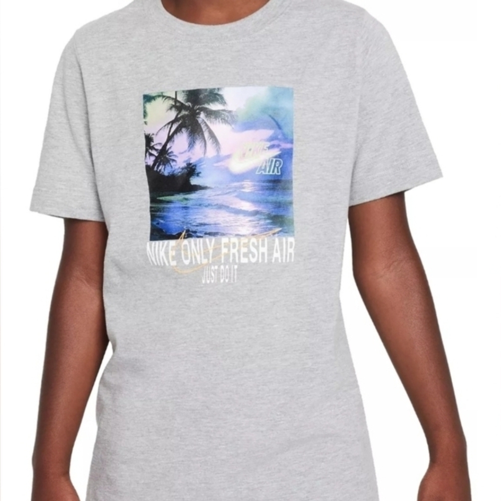 Nike Gray Graphic Short Sleeve Tee